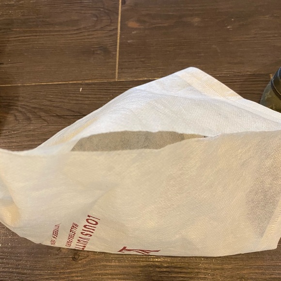 Authentic Louis Vuitton Heels - Size 38 w/ dust bag! - Picture 9 of 9